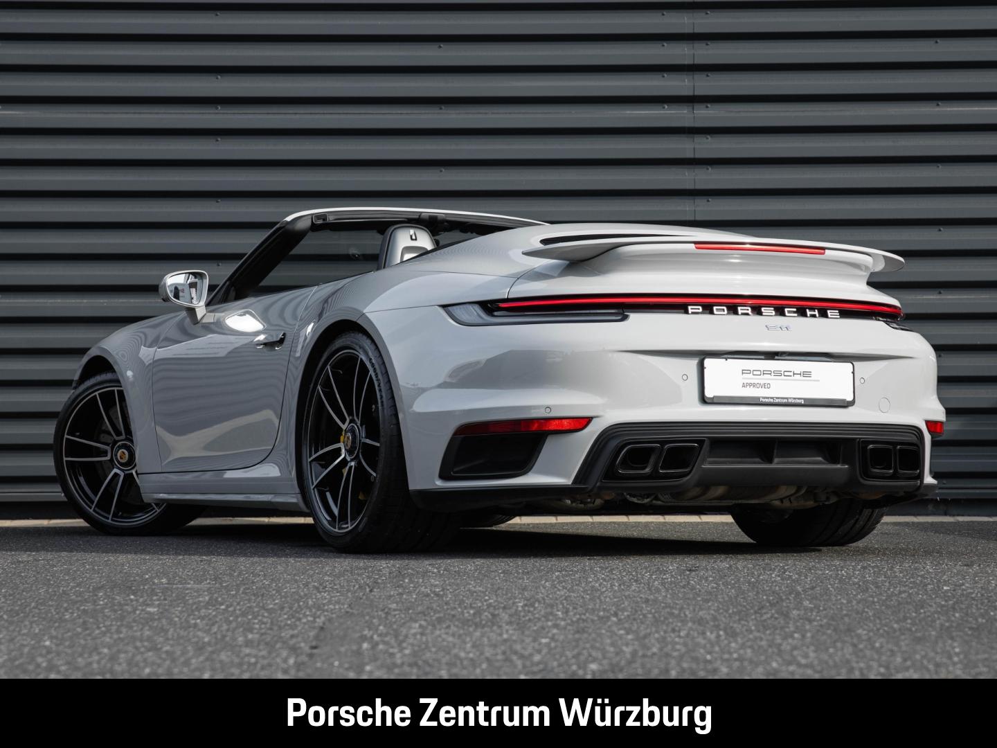 Porsche 992 911 Turbo S Cabriolet Burmester InnoDrive