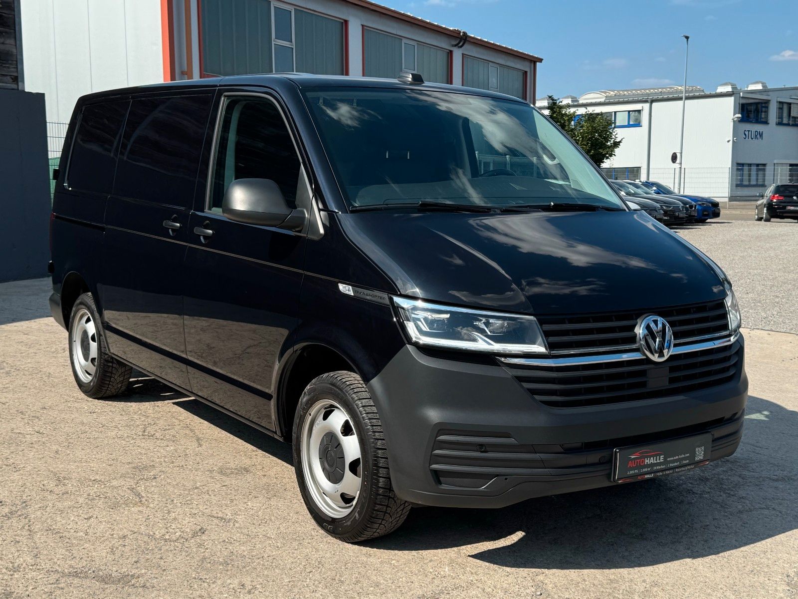 Fahrzeugabbildung Volkswagen T6.1 Transporter Kurz 2.0 TDI DSG CarPlay Navi