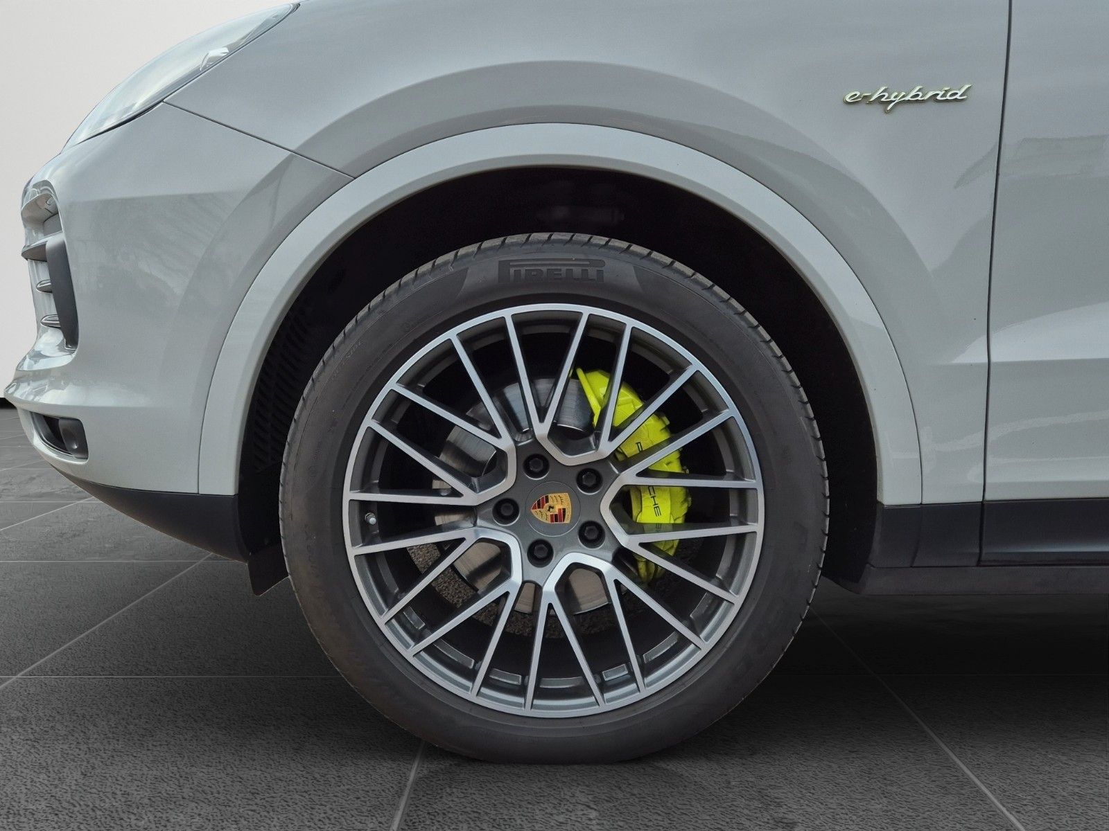 Fahrzeugabbildung Porsche CAYENNE COUPE PANO BOSE KAM 21" SPORTCHRONO