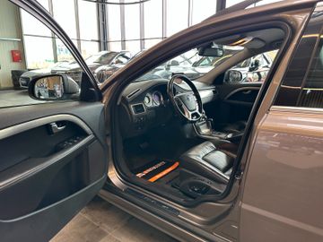 Volvo V70 Kombi Momentum *Leder*