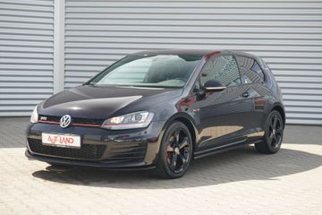 Volkswagen Golf - 2