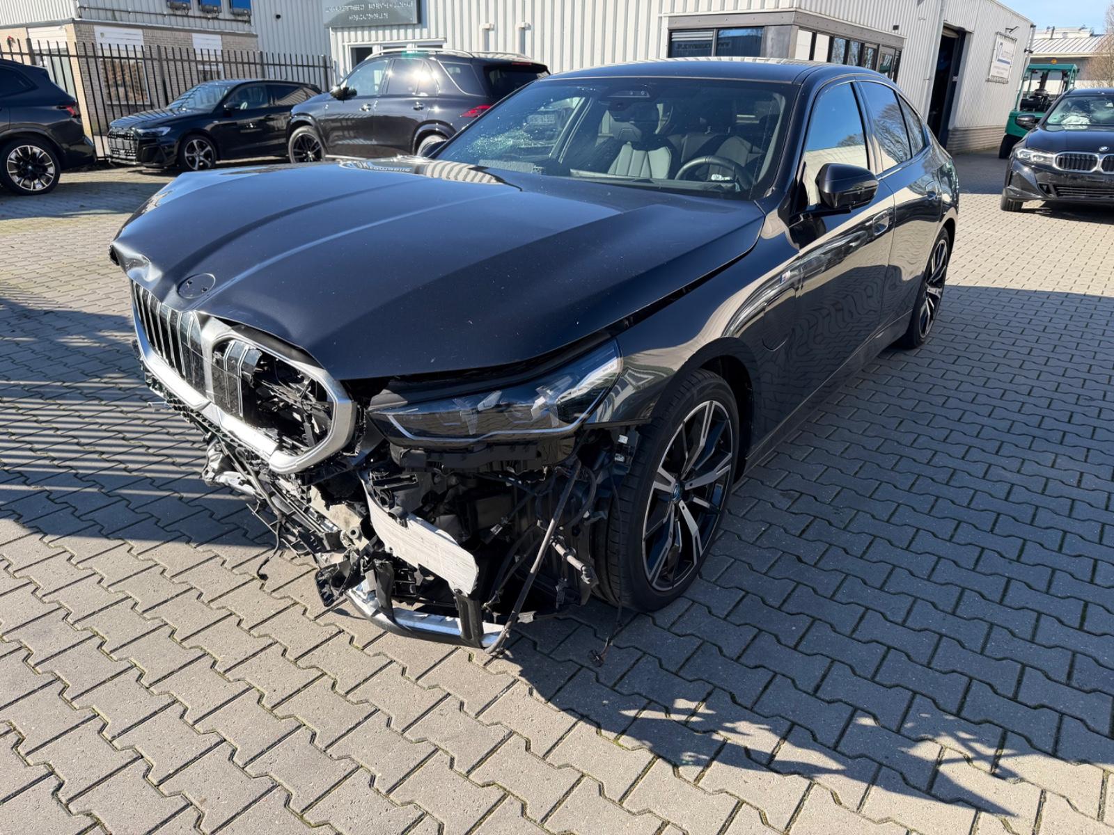 BMW 530 e xDrive M Sport Pano  HUD Plugin Hybrid