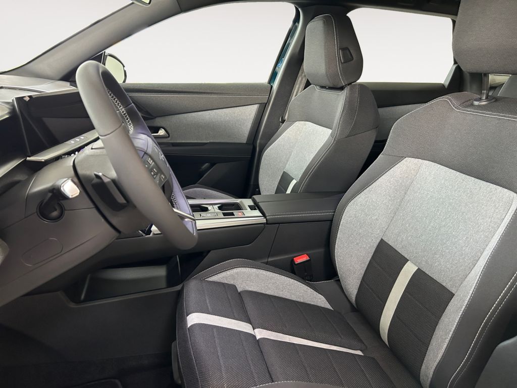 Fahrzeugabbildung Opel Grandland 1.2 DI Hybrid 48 V Automatik Edition