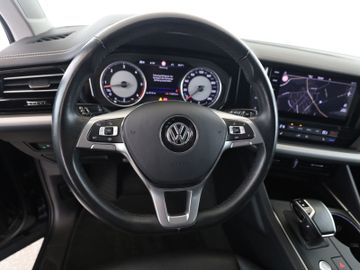 Volkswagen Touareg - 12