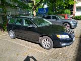 Volvo V70 T5 Geartronic Powershift Momentum Momentum - Volvo V70 mit Benzin-Antrieb: Kombi, 5t