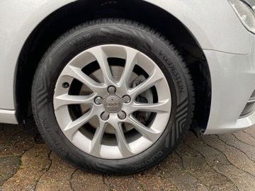 Fahrzeugabbildung Audi A3 Attraction DSG Navi PDC SHZ Klima uvm