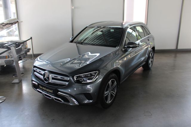 Vorschaubild von: Mercedes-Benz
GLC 220 d 4M Exclusive 360 Kamera MBUX Assistenz