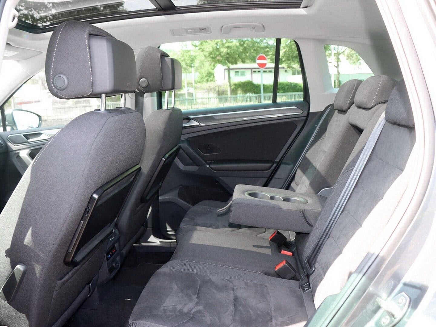 Volkswagen Tiguan Highline 4MOTION 2.0 TSI DSG PANO KAMERAS foto 5