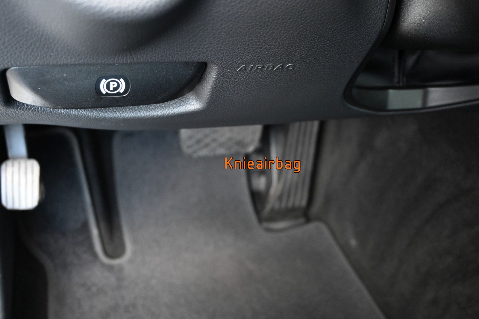 Fahrzeugabbildung Mercedes-Benz C 250 T BlueEFF. AVANTGARDE Facelift °AHK°COMAND