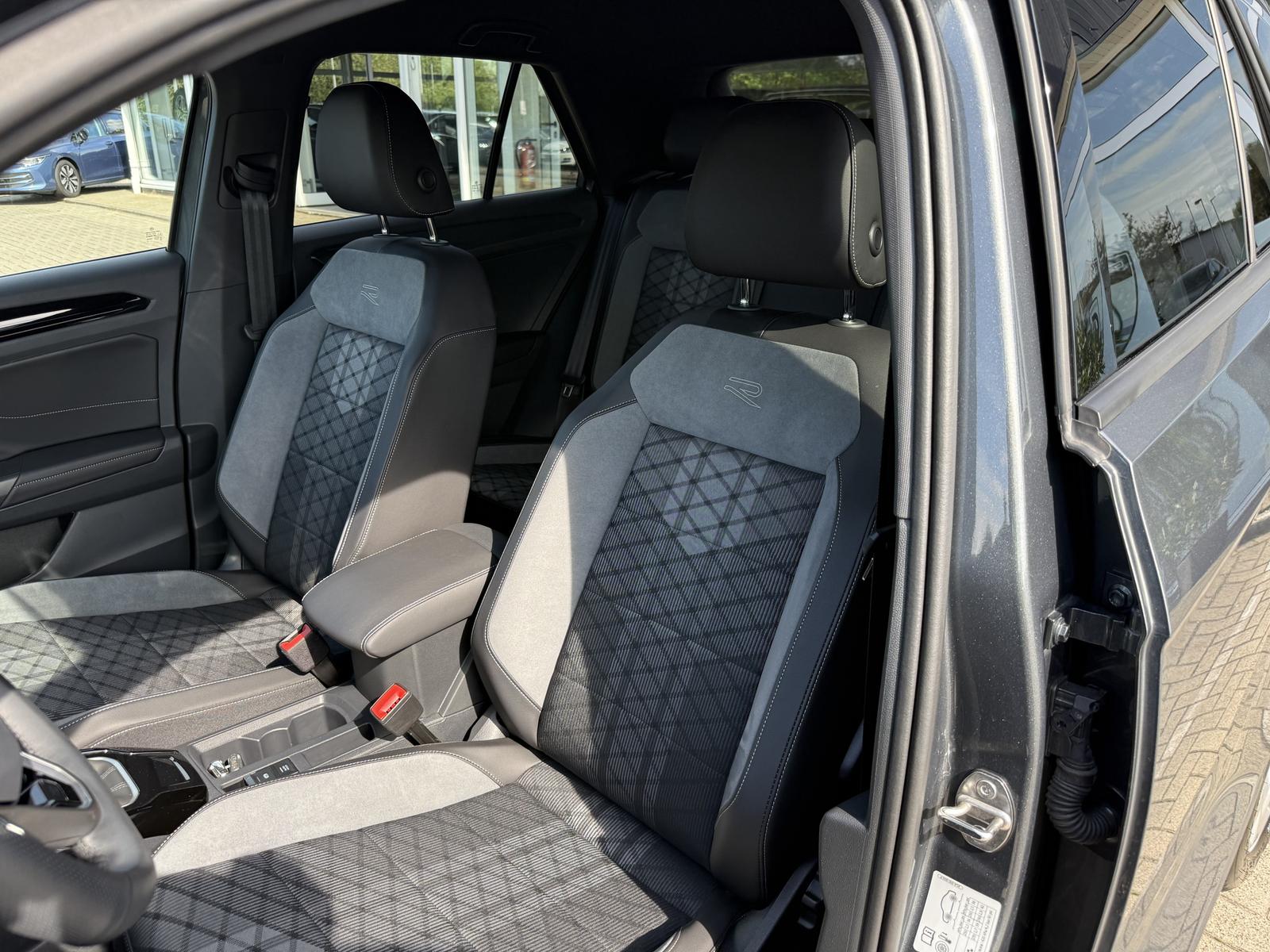 Volkswagen T-Roc R-Line,18-Zoll,IQ-Drive,R.Kam,Kessy,Side., миниатюра 18