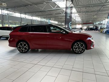 Fotografie des Opel Astra Sports Tourer 1.2 Turbo GS Tech-Paket