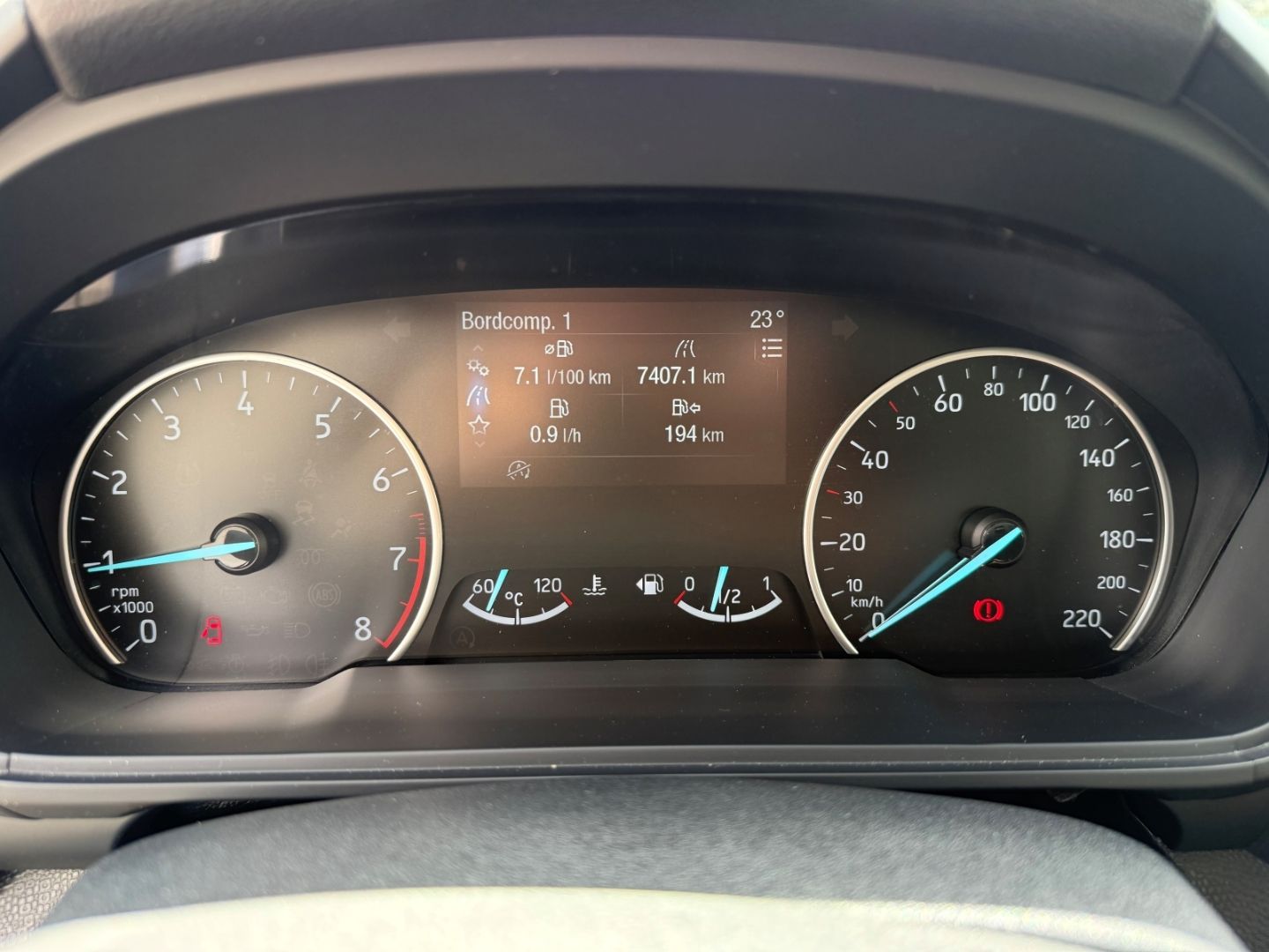 Fahrzeugabbildung Ford EcoSport Titanium 1.0 EcoBoost Navi WiPa CarPlay