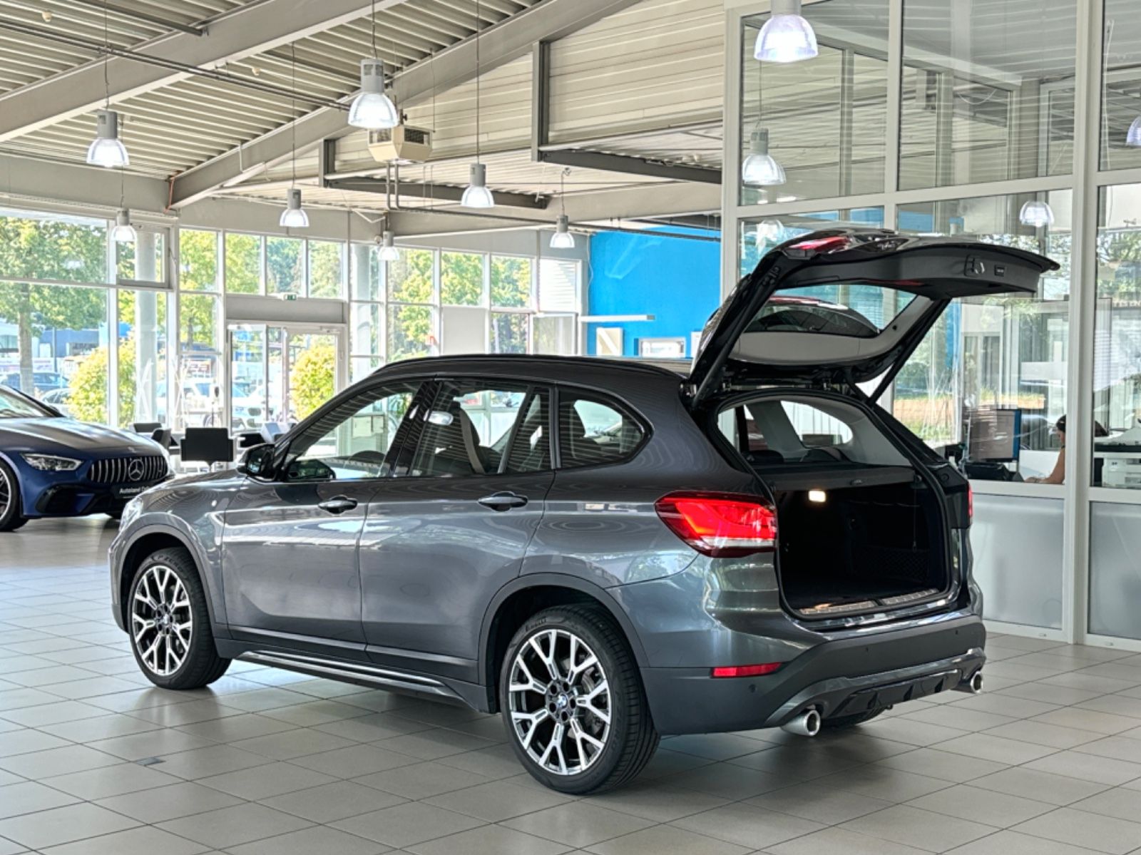 Fahrzeugabbildung BMW X1 xD20d SportLine Kamera LED Komfort AHK 19Zoll