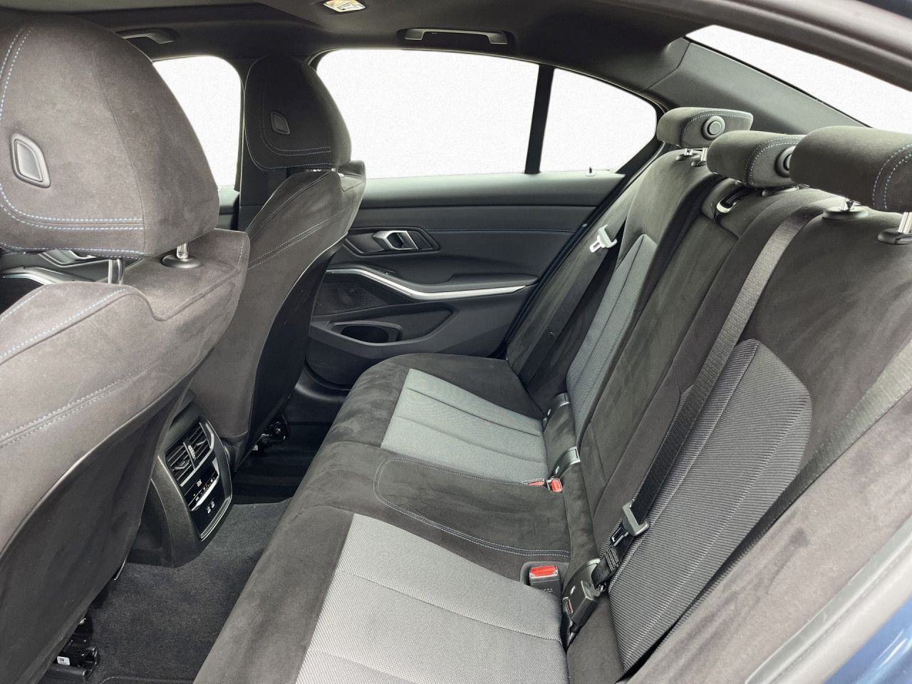 BMW 330 - Bild 10