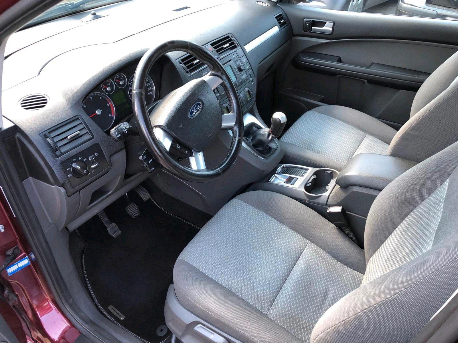 Ford Focus 2006 — photo 13