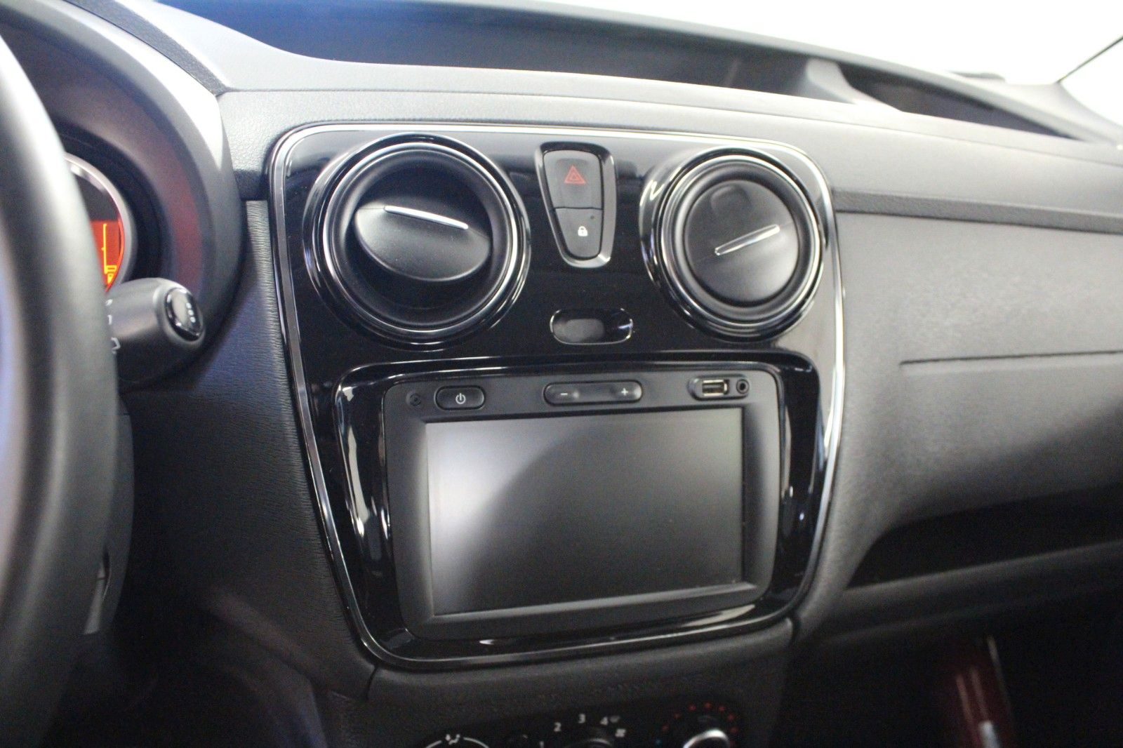 Fahrzeugabbildung Dacia Dokker SCe 100 Stepway *Navi*Klima*Kamera*