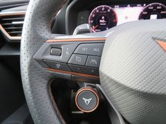 CUPRA Leon Sportstourer 2.0 TSI VZ 4Drive Matrix Pano CUPRA Leon Sportstourer 2.0 TSI VZ 4Drive Matrix Pano