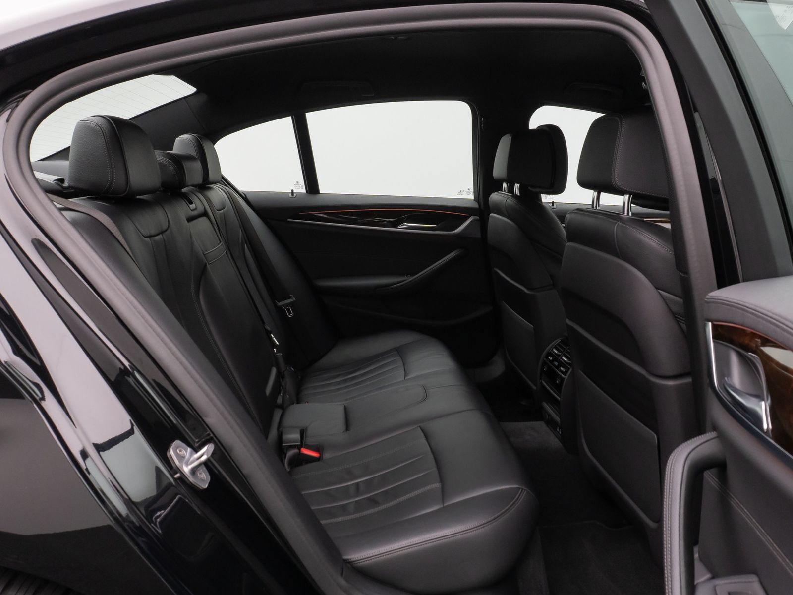 Fahrzeugabbildung BMW 530e iP Luxury Line Kamera HiFi Fernlichtassist