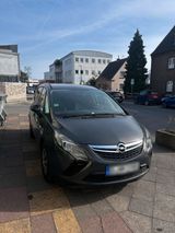 Opel Zafira Tourer 2.0 CDTI Manuell EZ 12.... - Opel Zafira Tourer in Düsseldorf