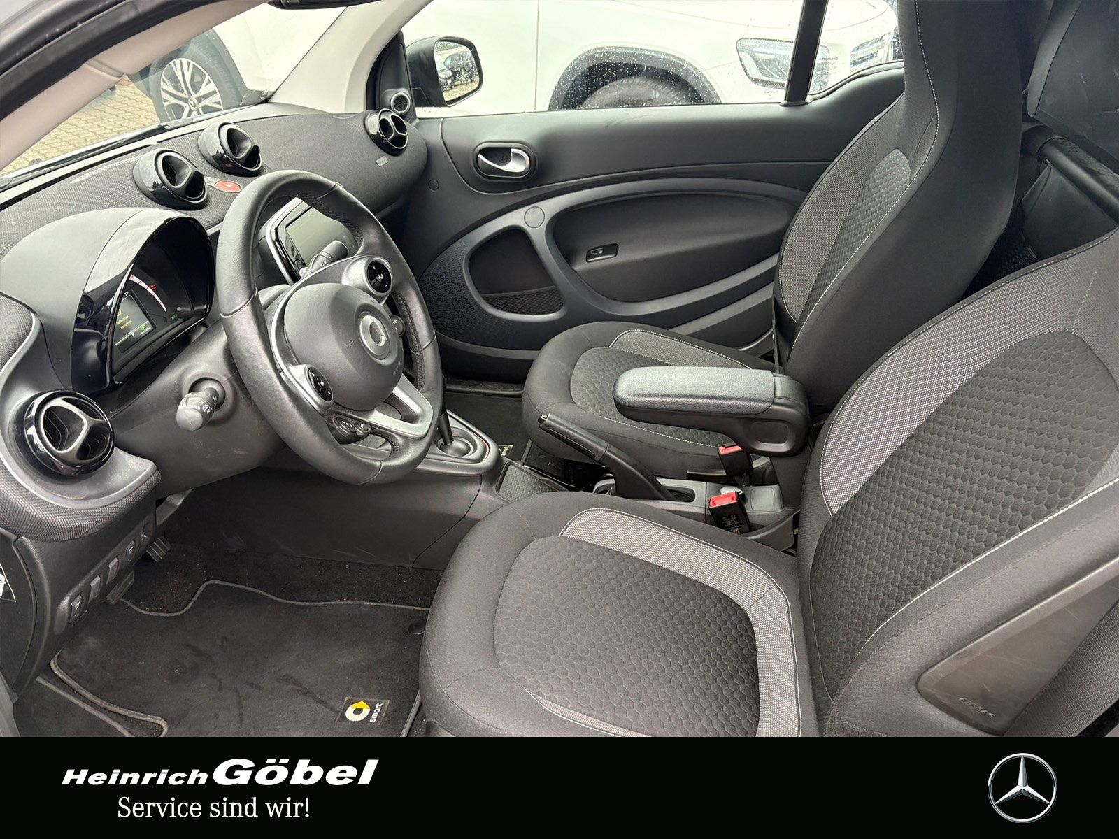 Fahrzeugabbildung Smart Smart EQ Cabrio*EXCLUSIVE-PAKET*CARPLAY*AMBIENTE