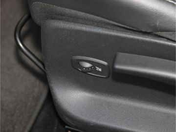 Renault Scenic III BOSE Edition 2.0 dCi 6-Gang 160