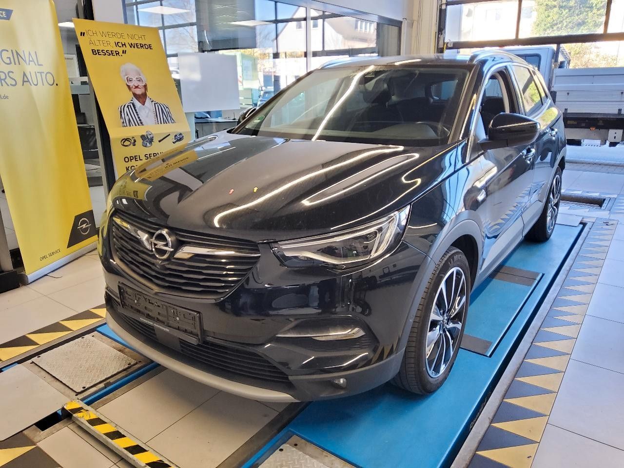 Fahrzeugabbildung Opel Grandland (X) 1.5D ULTIMATE NAVI/LED/360°/SPORT