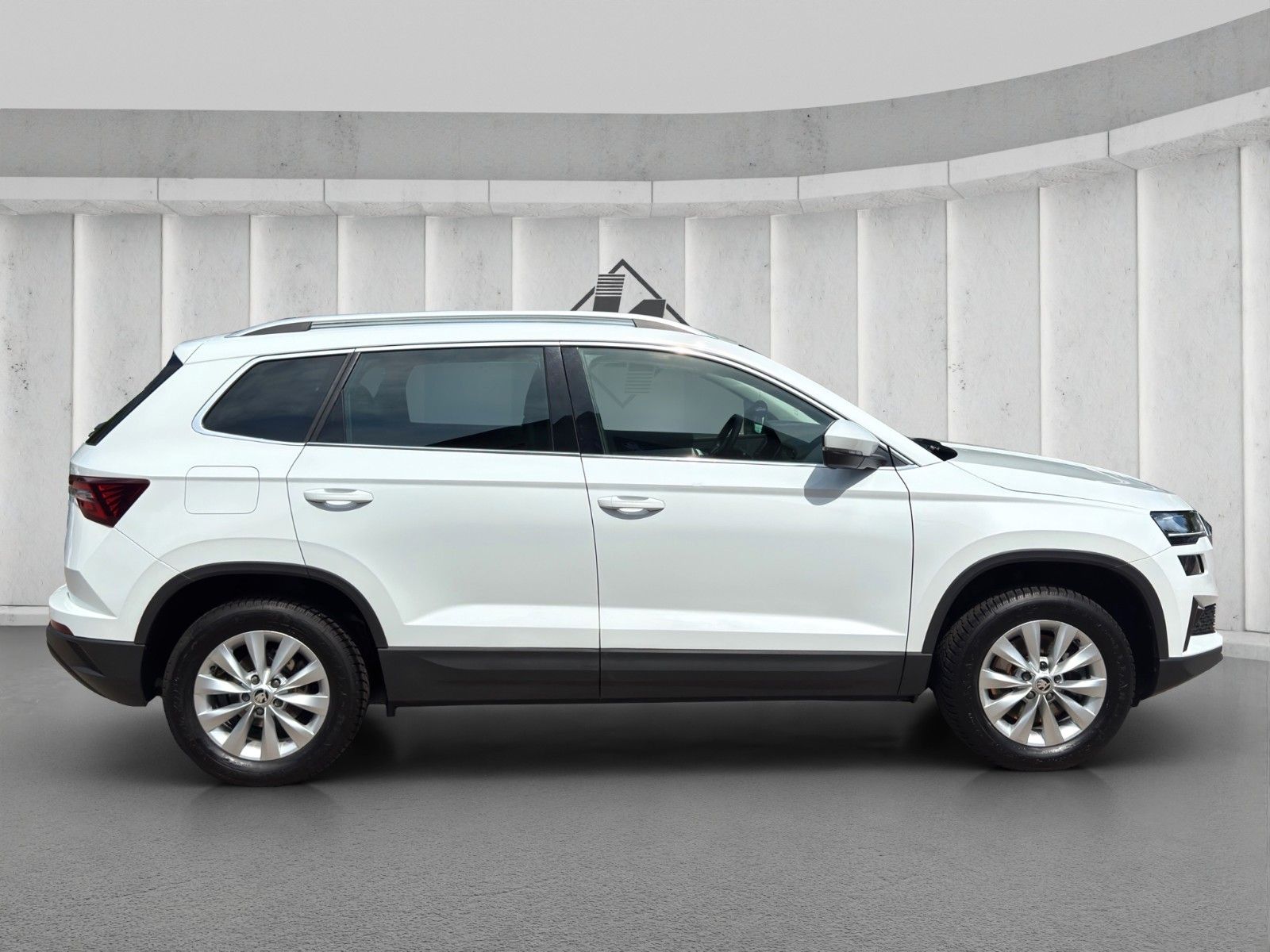 Fahrzeugabbildung SKODA Karoq 1.5L*DSG*AHK*Navi*LED*Kamera*TOP**