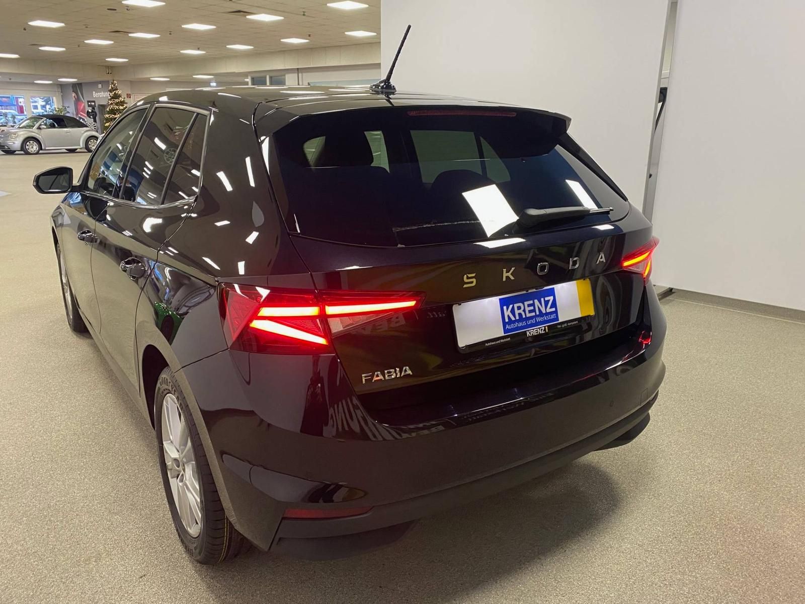 Fahrzeugabbildung SKODA Fabia 1.0 TSI DSG 130 Top Selection+ACC+TOTWINK
