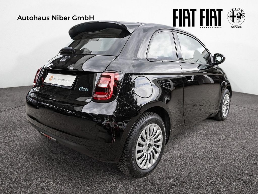 Fahrzeugabbildung Fiat 500e Action KLIMA BLUETOOTH