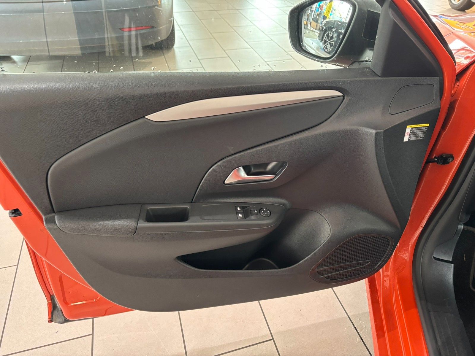 Fahrzeugabbildung Opel Corsa-e F EDITION 7,4KW SHZ/PDC/NAVI/TEMPOMAT/50