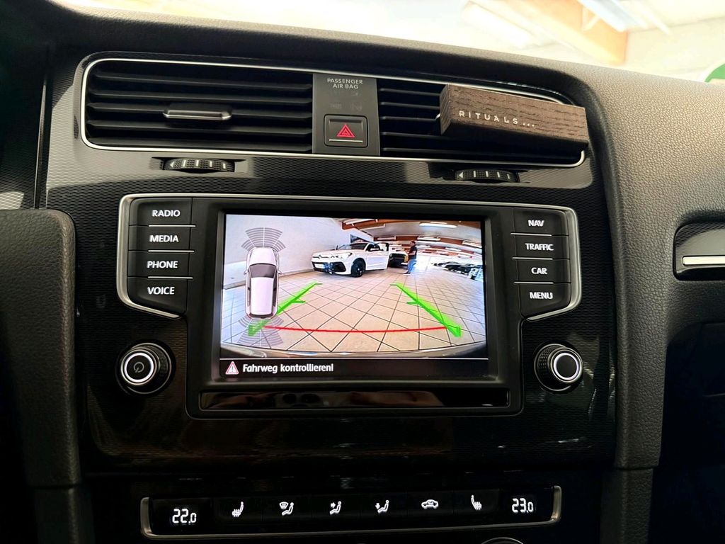 Image of Volkswagen Golf