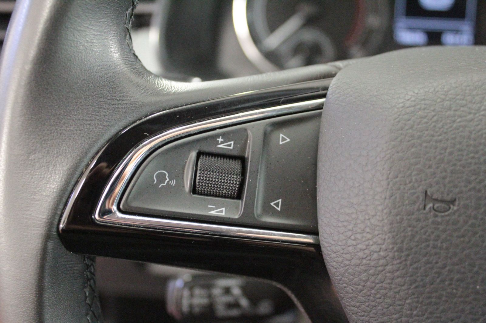 Fahrzeugabbildung SKODA Kamiq 1.0 TSI 85kW Ambition *Winterräder Alu*