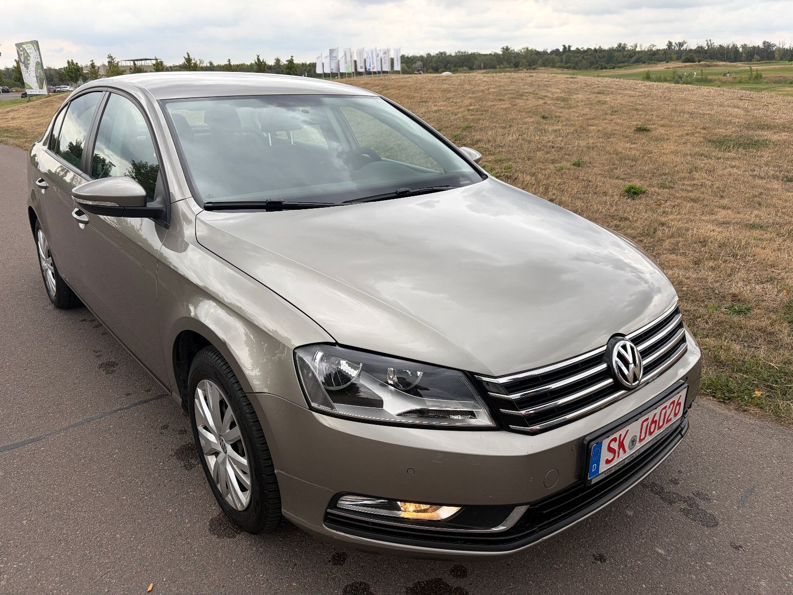 Volkswagen Volkswagen Passat Lim. Trendline*KLIMAAUTO*PDC*1.H