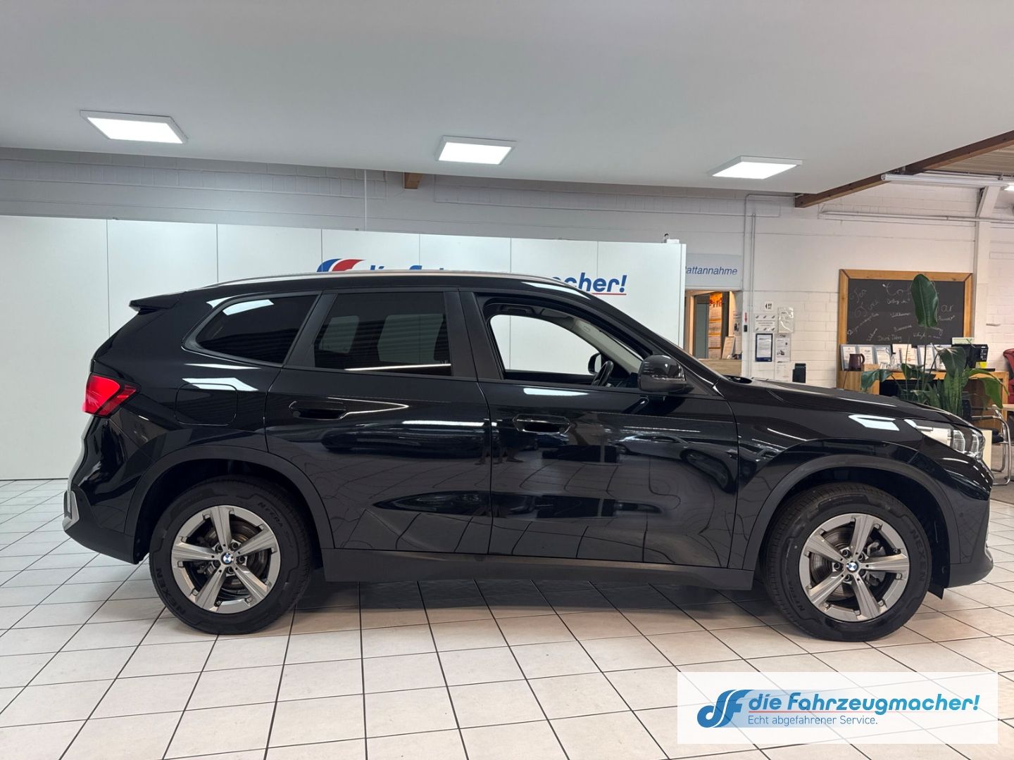 Fahrzeugabbildung BMW X1 xDrive 20 d Park-Assistent Navi Digitales Coc