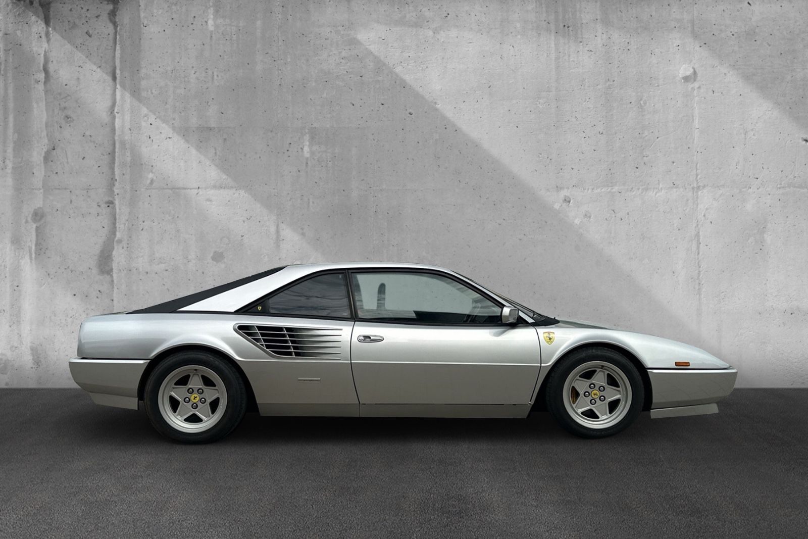 Fahrzeugabbildung Ferrari Mondial 3.2*Dt.Auto*Schiebedach*Modifiziert
