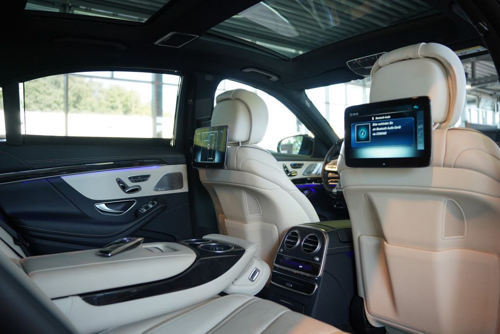 Mercedes Benz S 560