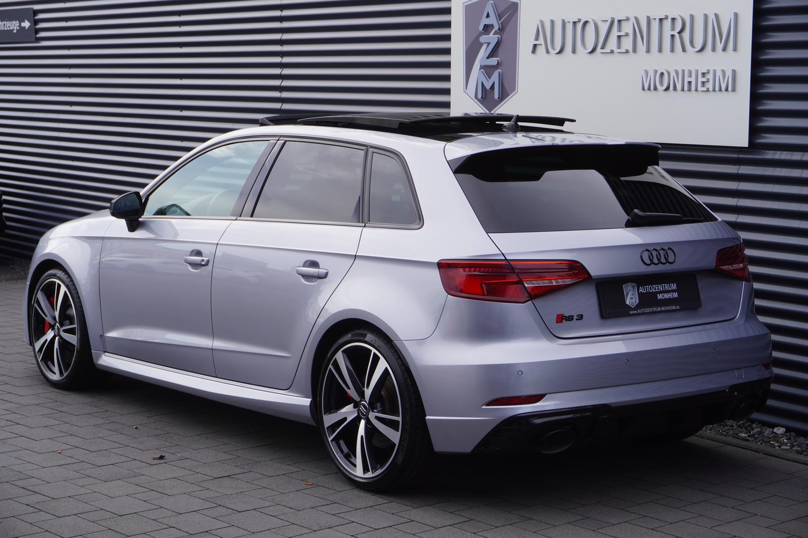 Audi RS3 QUATTRO|SPORTBACK|RS-SITZE|PANORAMA|MATRIX