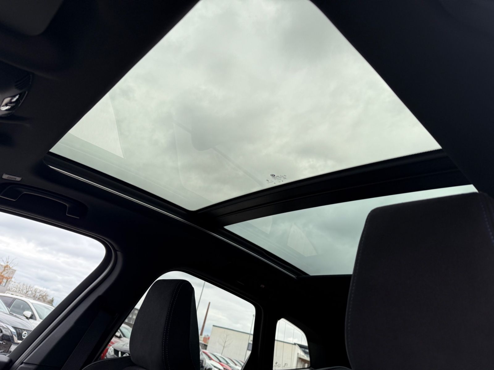 Fahrzeugabbildung BMW 2 Active Tourer 220 i M Sport