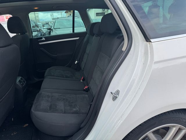 Fahrzeugabbildung Volkswagen Golf 1.4 TSI Highline Variant Motor läuft