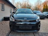 Kia Rio Dream Team/KLIMA/MFL/SITZHZ./PDC/LED/USB/AUX - Kia Rio mit Benzin-Antrieb: Limousine, Händler
