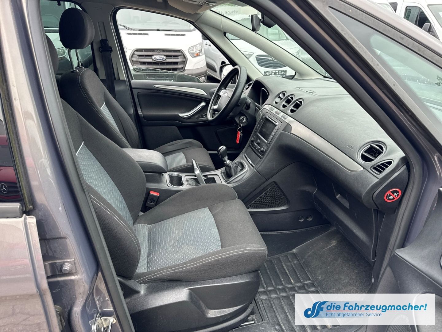 Fahrzeugabbildung Ford S-Max Business Edition Navi Mehrzonenklima *EXPO