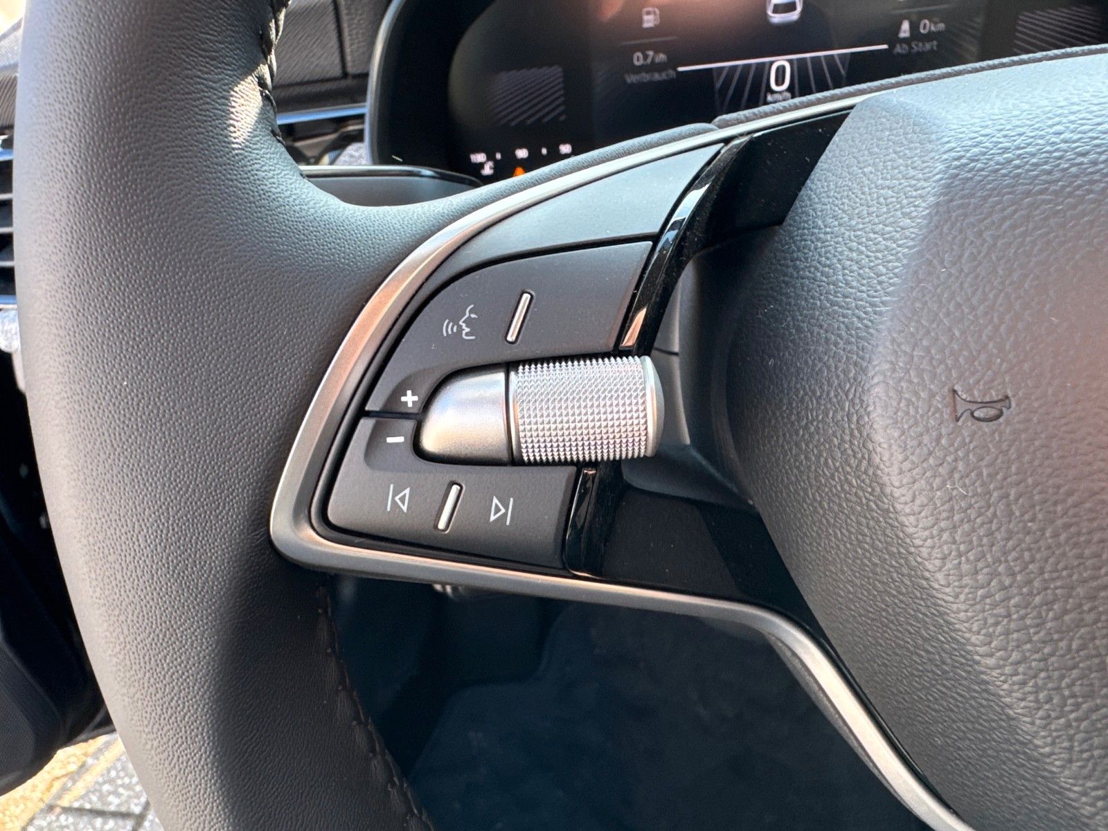 Fahrzeugabbildung SKODA SCALA SELECTION ACC LED SMARTLINK