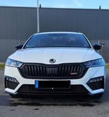Skoda Octavia 2.0 TDI 4x4 RS PLUS COMBI-PANO-AHK-Head 