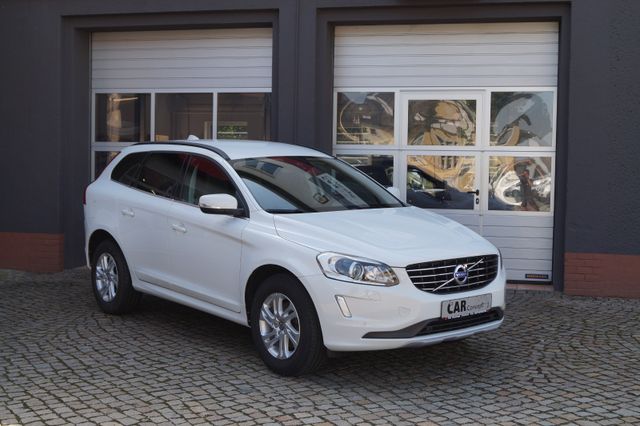 Volvo XC 60 Momentum 2WD*1Hand/scheckheft/Ahk*