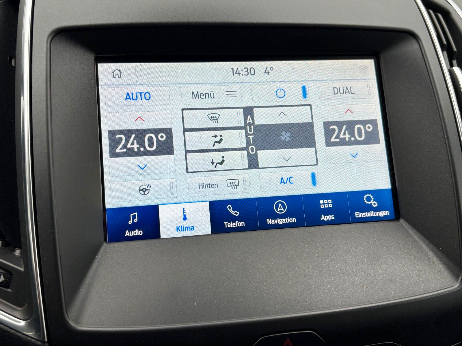 Fahrzeugabbildung Ford S-MAX 2.0 TITANIUM Aut. Navi LED 7-SITZER SPORTS