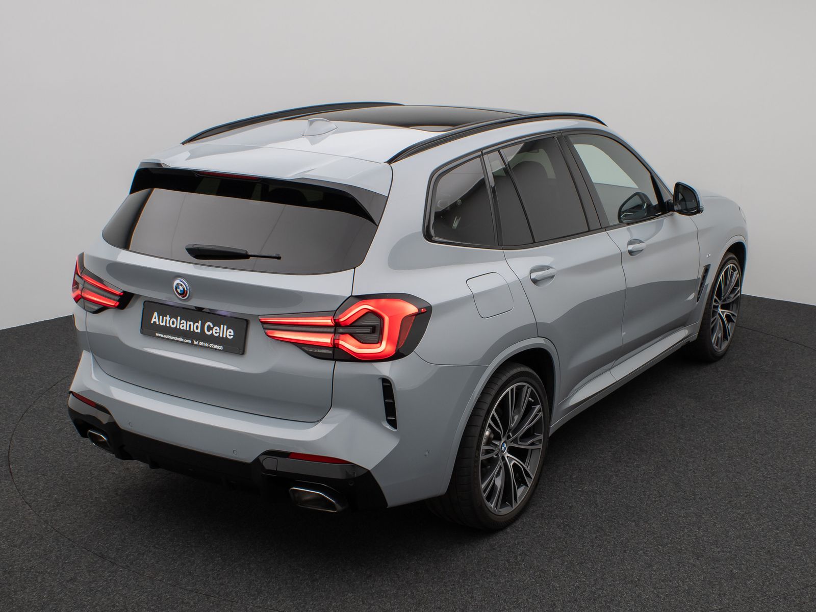 Fahrzeugabbildung BMW X3 xD30d M Sport Panorama Laser 360°HUD DAB HiFi