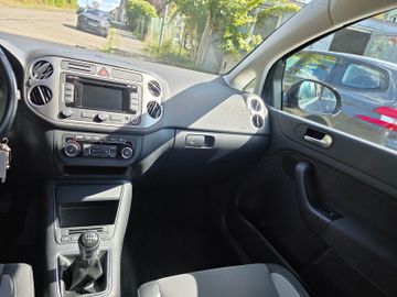 Volkswagen Golf - 10