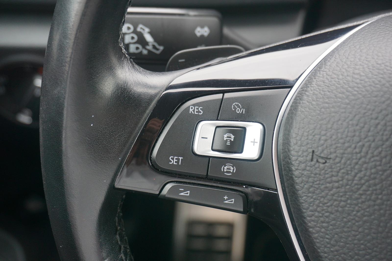 Volkswagen T-Roc 1.5 TSI R-Line DSG LED ACC Totwinkel PDC, миниатюра 17