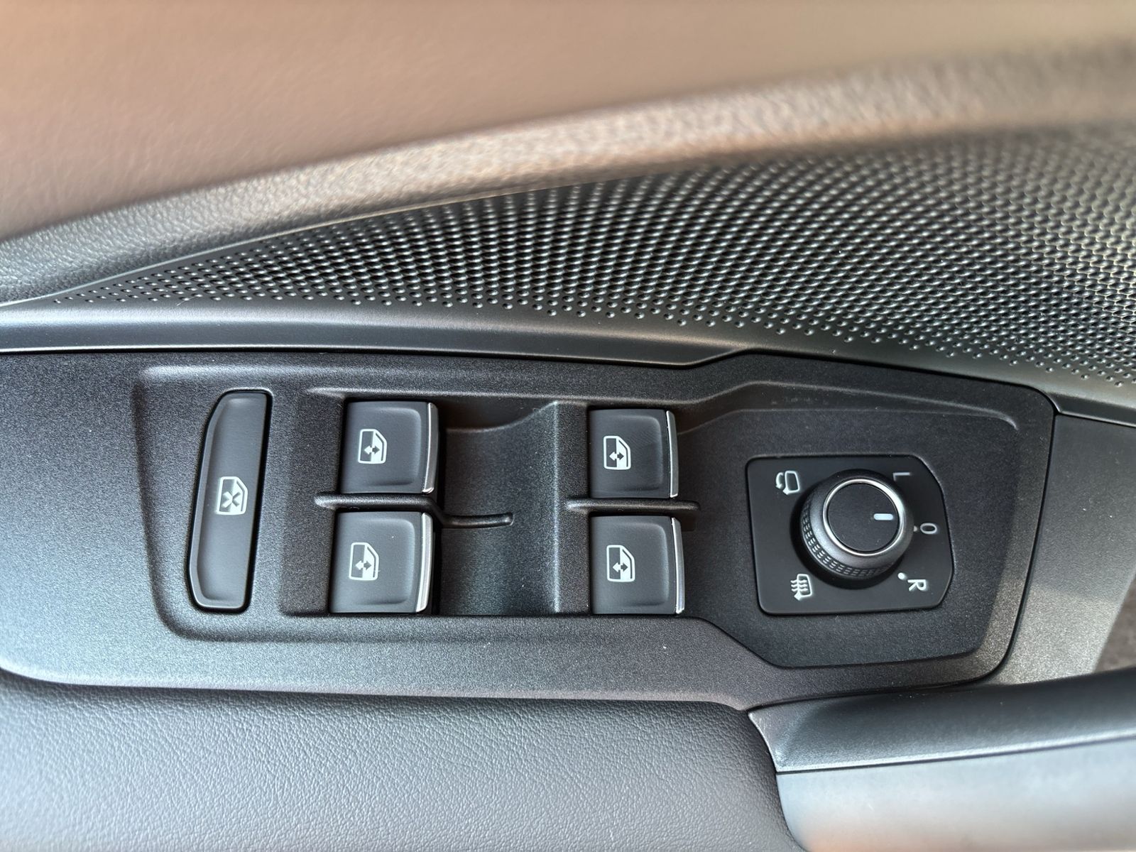 Tiguan GOAL 1.5  eTSI, AHK, Navi, LED, ACC DSG