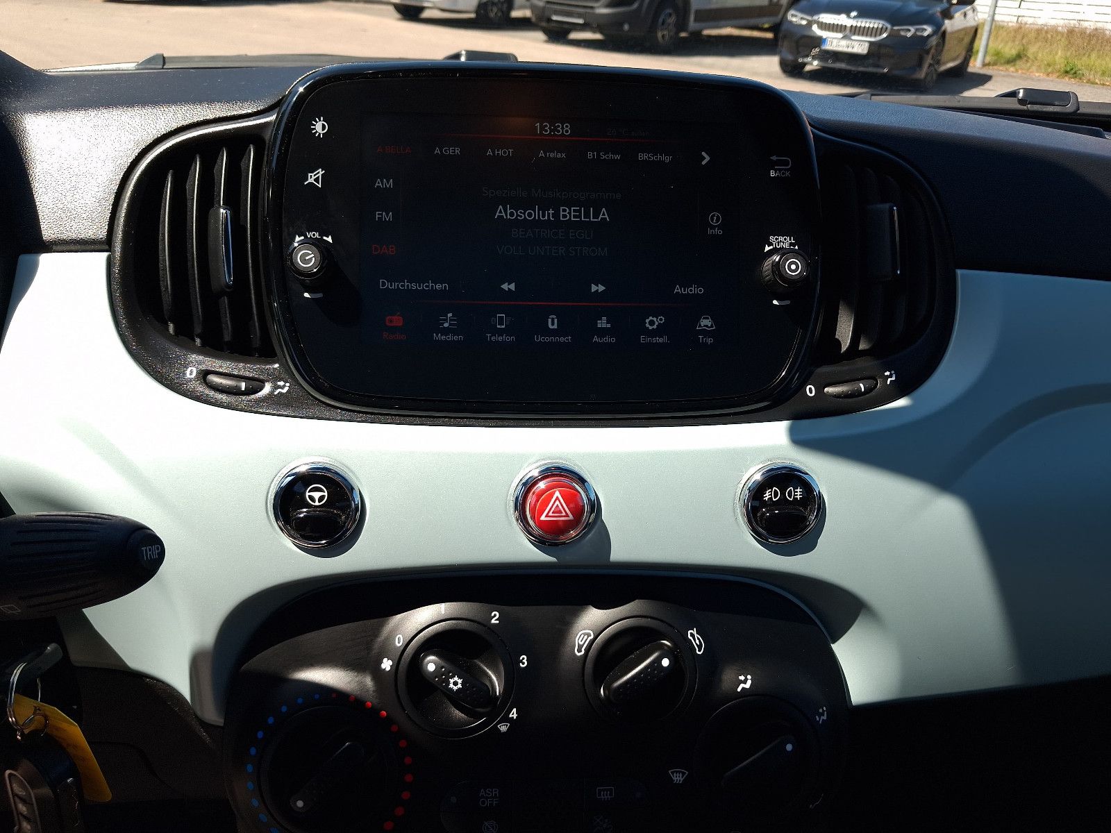 Fahrzeugabbildung Fiat 500 Dolcevita Hybrid